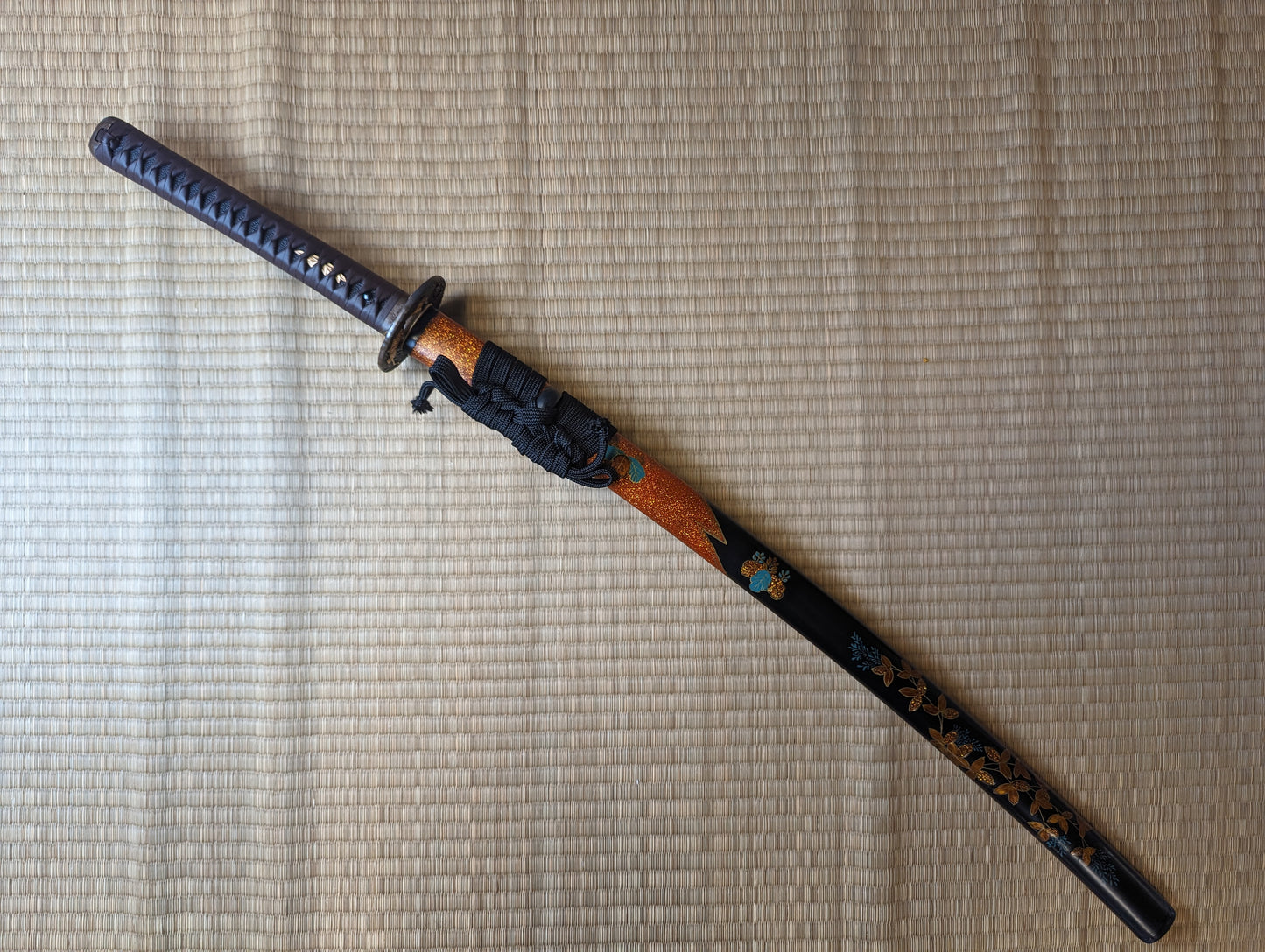 Katana - Stalking Tiger - Sanmai Functional Damascus - hand lacquered saya