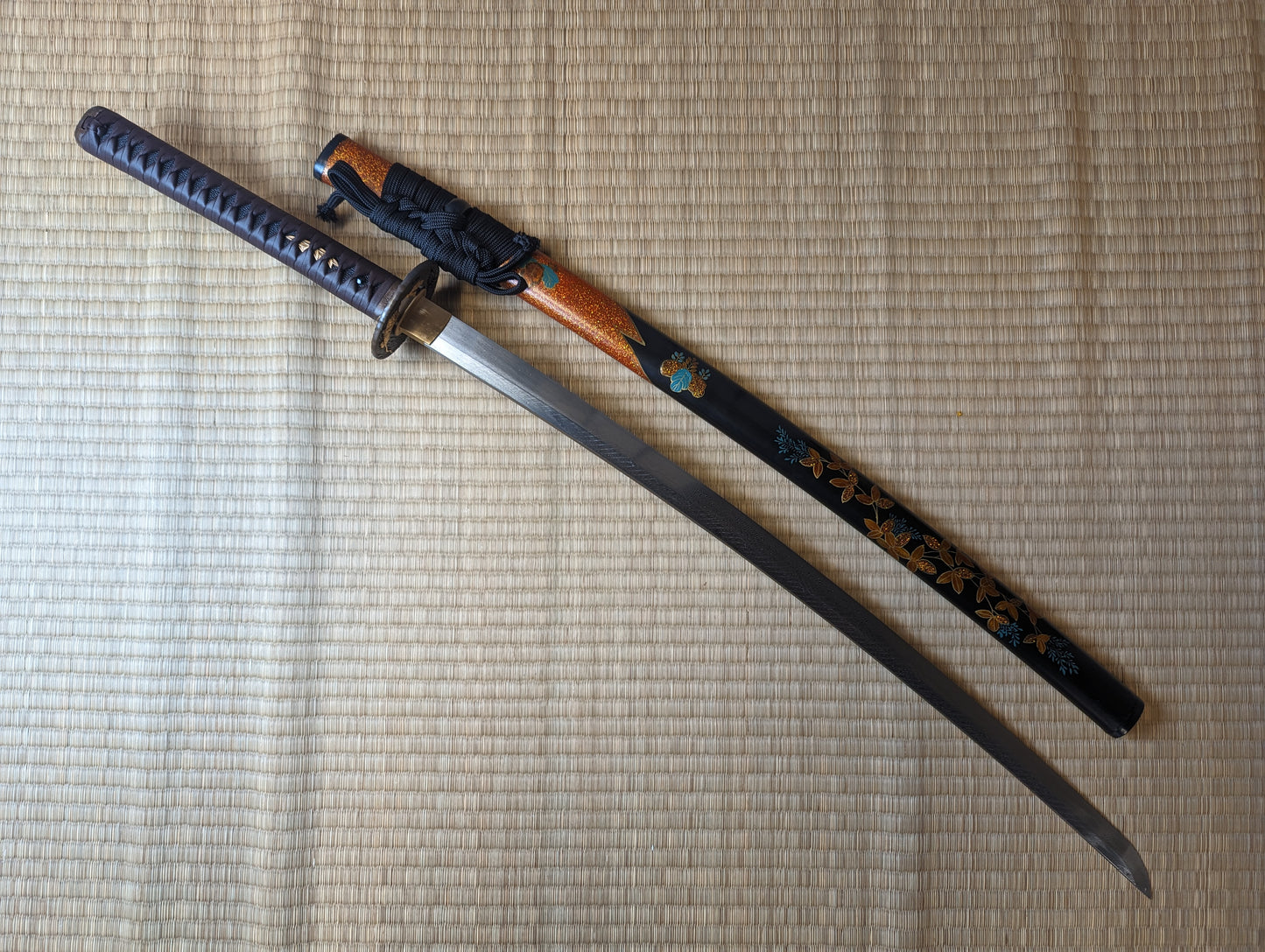 Katana - Stalking Tiger - Sanmai Functional Damascus - hand lacquered saya
