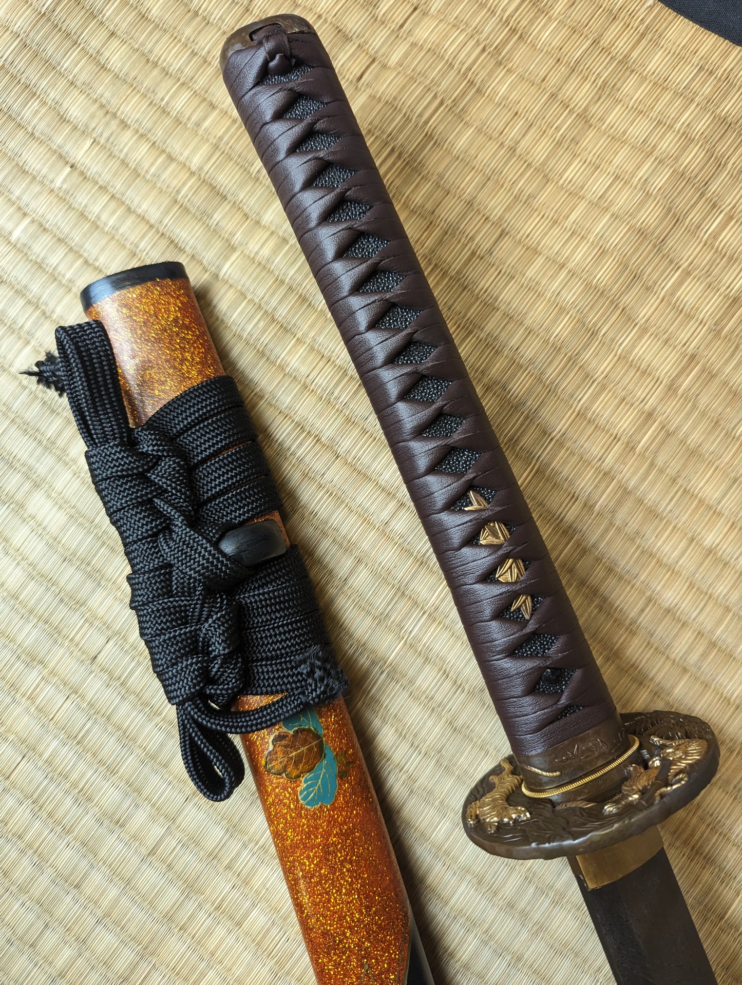 Katana - Stalking Tiger - Sanmai Functional Damascus - hand lacquered saya