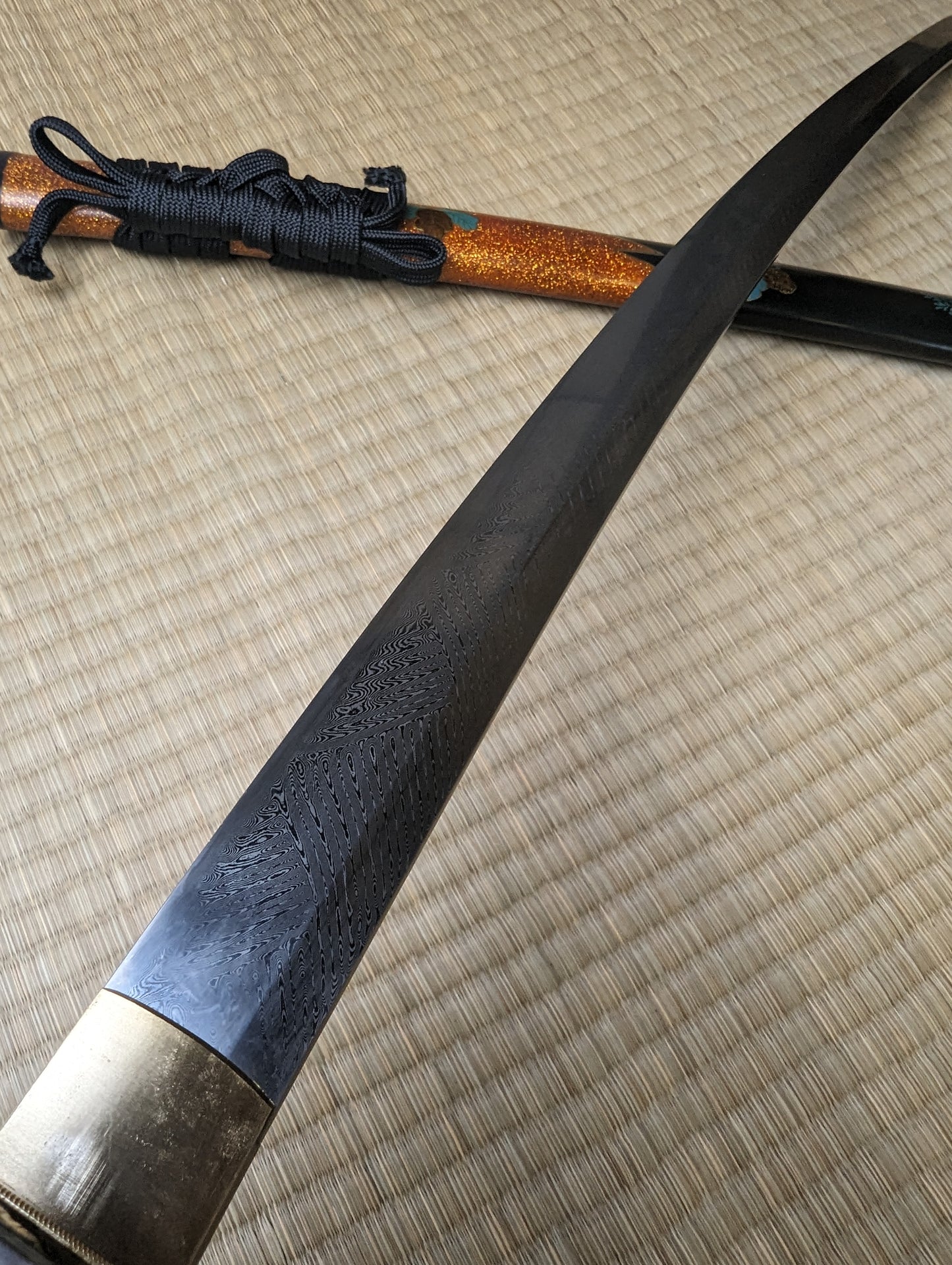 Katana - Stalking Tiger - Sanmai Functional Damascus - hand lacquered saya