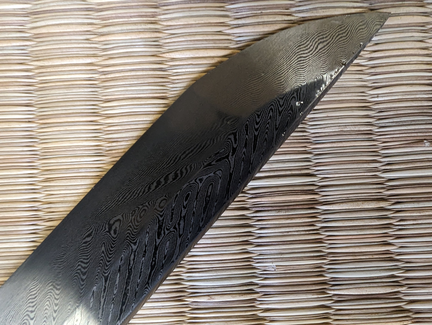 Katana - Stalking Tiger - Sanmai Functional Damascus - hand lacquered saya
