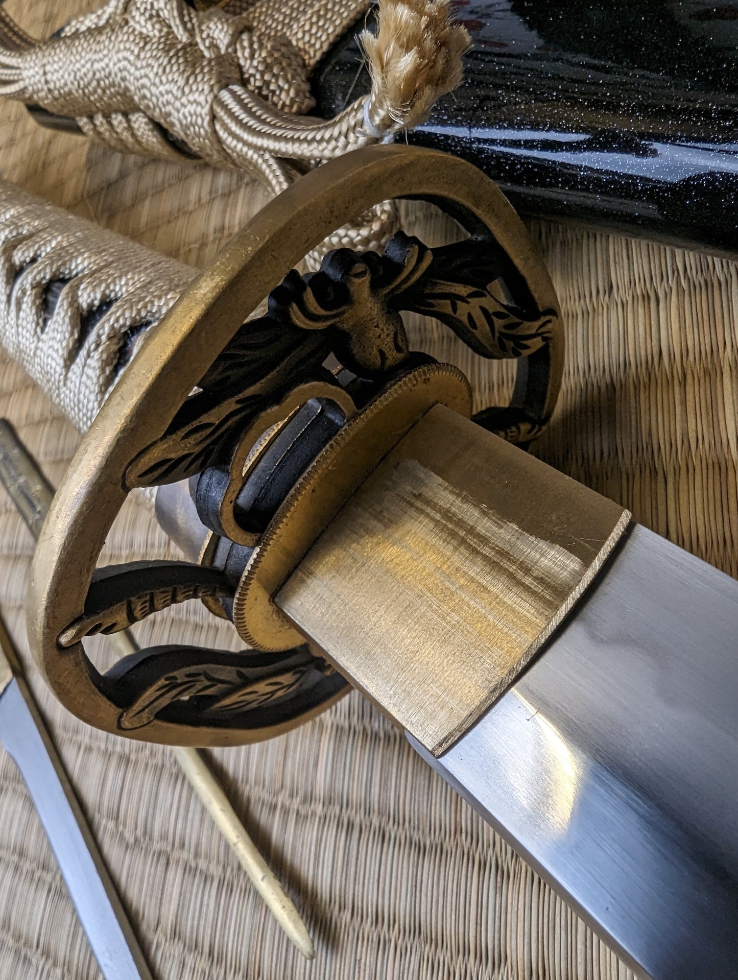 Katana with kogatana & kogai - Gold Dragonfly - sx105v choji hamon