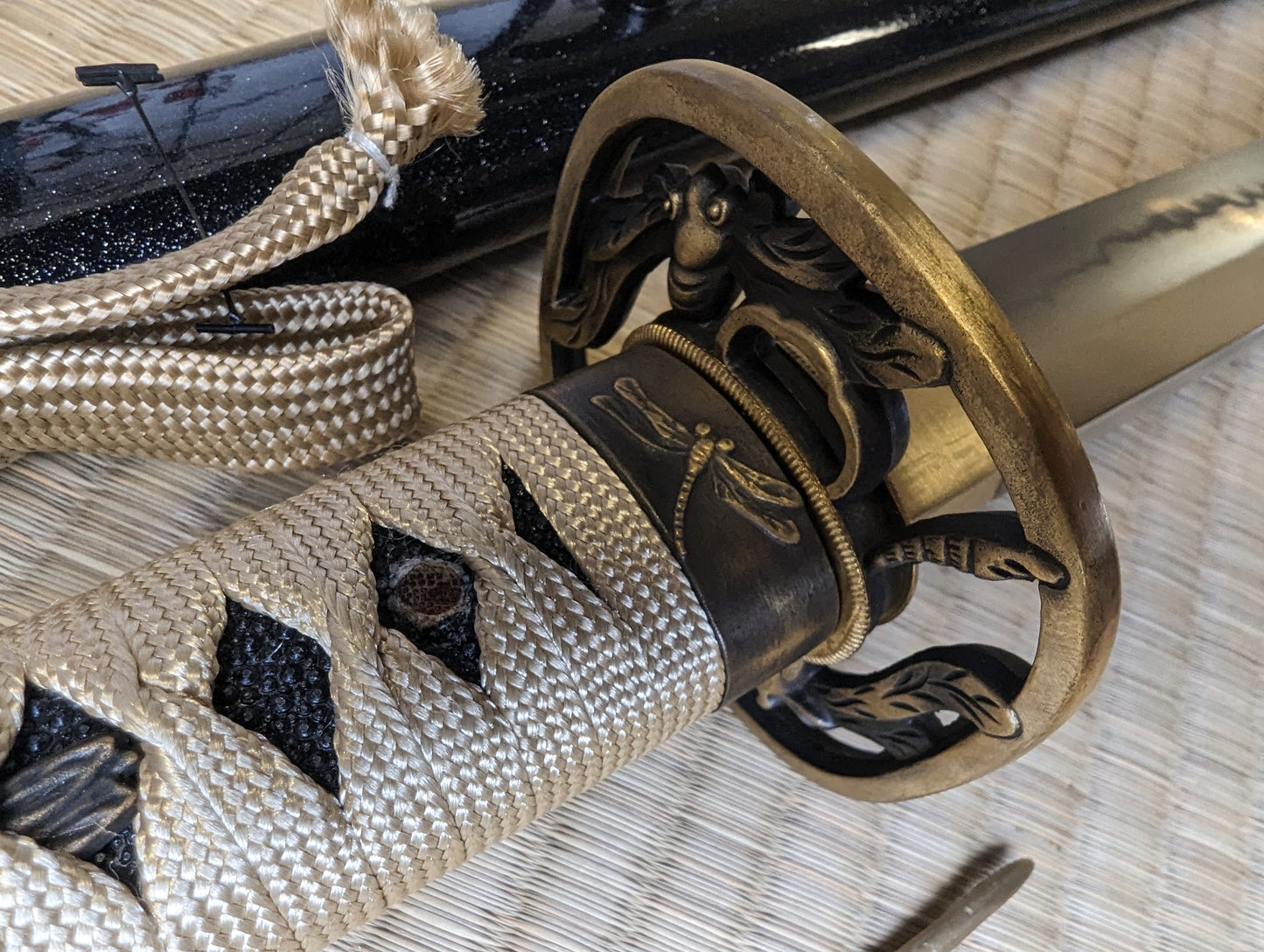 Katana with kogatana & kogai - Gold Dragonfly - sx105v choji hamon