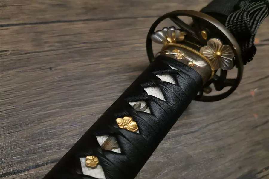 Katana - Cherry Blossom - 1095 Cro-Van Choji Hamon