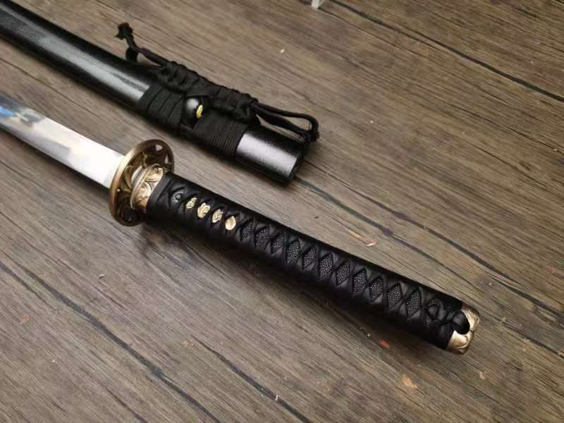 Katana - Black Lotus (gold tsuba)- s5 standard profile