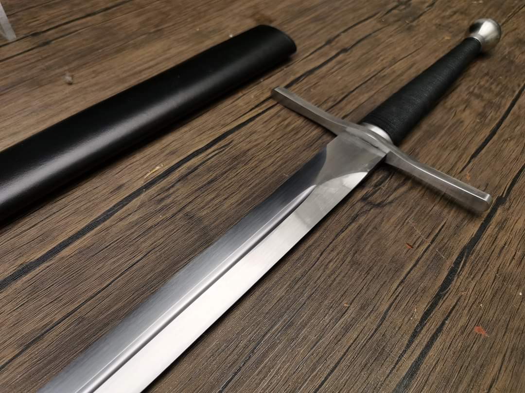 Hand and a Half Sword - sx105v